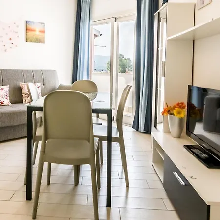 Luigi Climatizzato Con Veranda Apartment